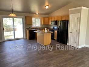 1738 Bench Blvd in Billings, MT - Building Photo - Building Photo