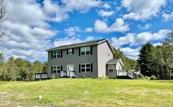 228 Cranberry Dr in Blakeslee, PA - Building Photo - Building Photo