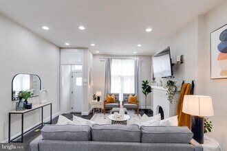 442 N Linwood Ave in Baltimore, MD - Building Photo - Building Photo