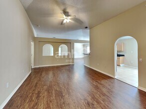 19206 Wood Sage Dr in Tampa, FL - Building Photo - Building Photo