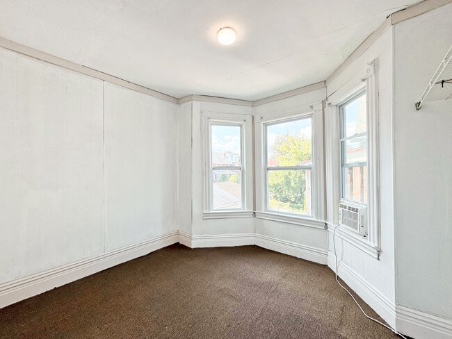 property at 3263 Parkview Ave