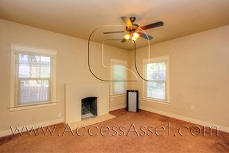 226 E Peck St-Unit -1 in Lake Elsinore, CA - Building Photo - Building Photo