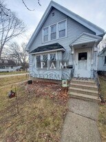 1114 16th Ave in South Milwaukee, WI - Building Photo
