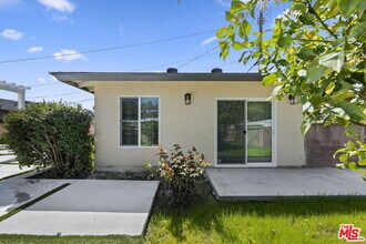 6229 Sylvia Ave in Los Angeles, CA - Building Photo - Building Photo