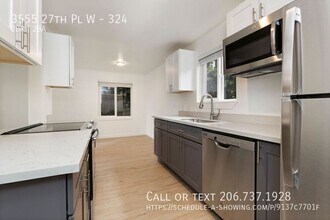 3555 27th Pl W in Seattle, WA - Building Photo - Building Photo