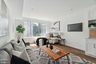 5904 Germantown Ave, Unit 204 in Philadelphia, PA - Building Photo