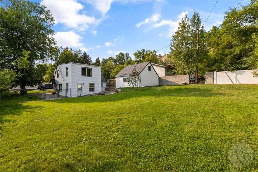 2925 Nye Ln in Billings, MT - Building Photo