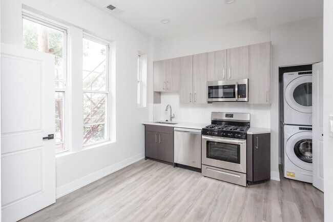 property at 818 W 18th St