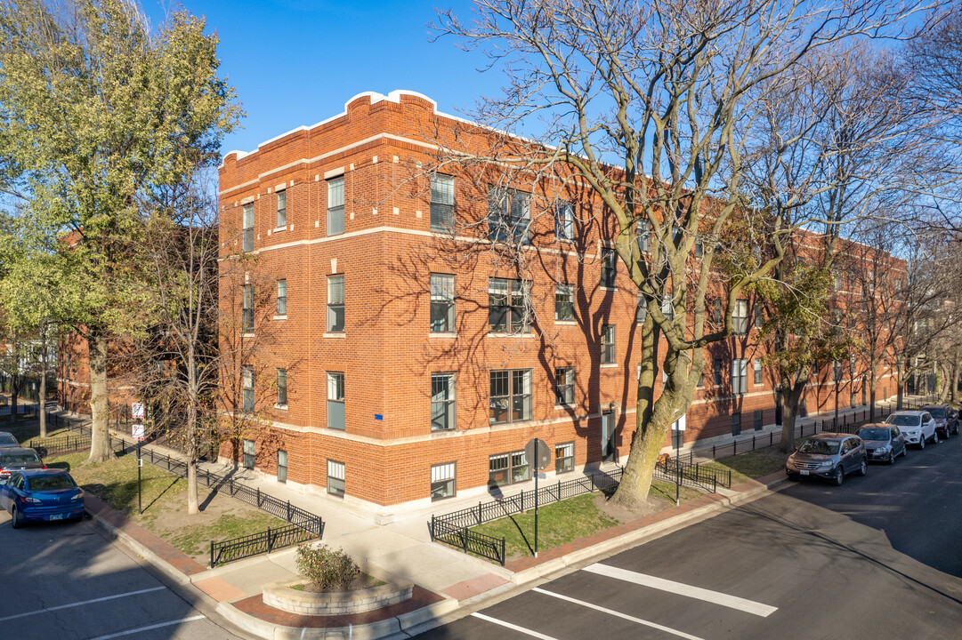 Mildred Court Condominium in Chicago, IL - Building Photo