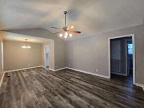 460 Caney Ln in Clarksville, TN - Building Photo - Building Photo