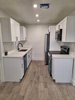 1000 W 1st St in West Palm Beach, FL - Building Photo