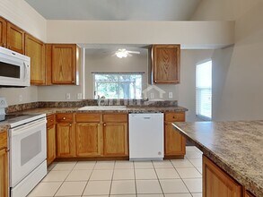 10615 Walker Vista Dr in Riverview, FL - Foto de edificio - Building Photo