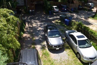 2250 Cathedral Ave NW, Unit Unit 1 in Washington, DC - Foto de edificio - Building Photo