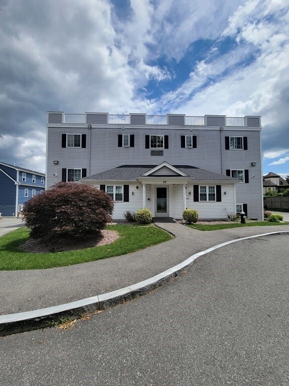 property at 20 W Rosseter St