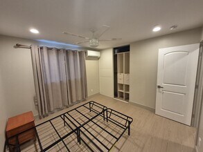 1225 Center St in Honolulu, HI - Building Photo - Building Photo