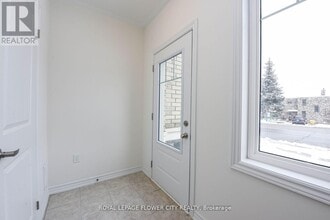 68-68 First St in Orangeville, ON - Building Photo - Building Photo