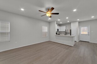 9034 Glen Shadow Dr in San Antonio, TX - Building Photo
