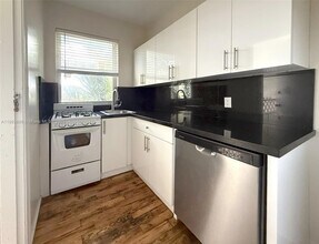 315 W 28th St in Miami Beach, FL - Building Photo - Building Photo