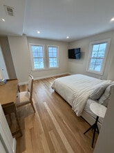 314 Springfield St, Unit 314 in Chicopee, MA - Foto de edificio - Building Photo