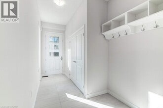 1394 Almonte Dr in Burlington, ON - Building Photo - Building Photo