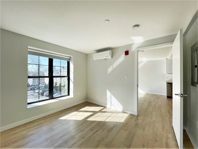 1 Soden Pl, Unit 504