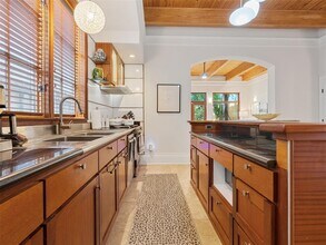 6103 Maxie St in Houston, TX - Building Photo - Building Photo