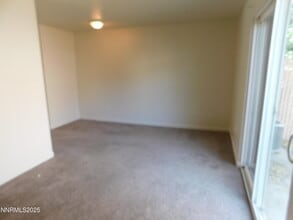 685 Sunny Ln in Fernley, NV - Building Photo - Building Photo