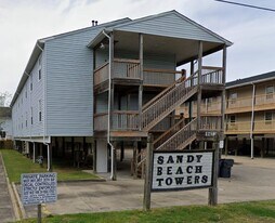 Sand Beach Towers in Norfolk, VA - Building Photo