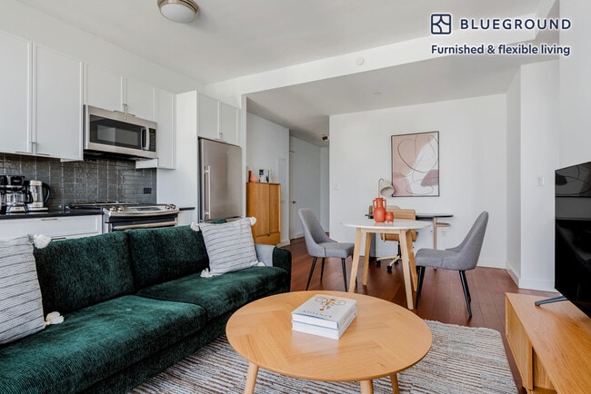 435 W 31st St in New York, NY - Building Photo - Building Photo
