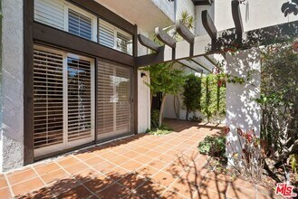 1547 Palisades Dr in Los Angeles, CA - Building Photo - Building Photo