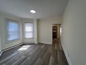 823 Maple Ave in Phoenixville, PA - Building Photo - Building Photo