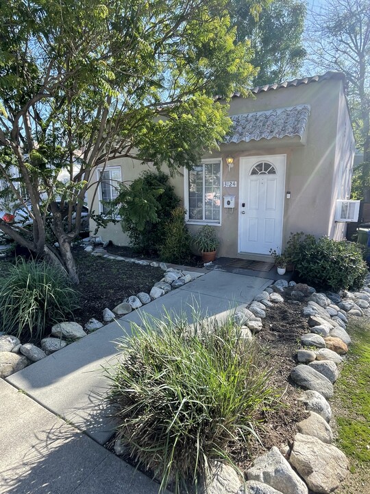 3124 Garden Ave in Los Angeles, CA - Building Photo
