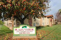 Plaza Verde Apartments in El Cajon, CA - Foto de edificio - Building Photo