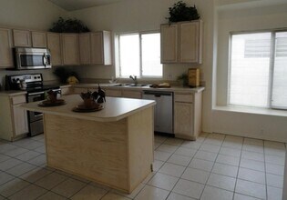 7949 N Panamint Dr in Tucson, AZ - Building Photo - Building Photo