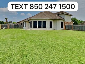 3405 Hampshire St in Pearland, TX - Building Photo - Building Photo