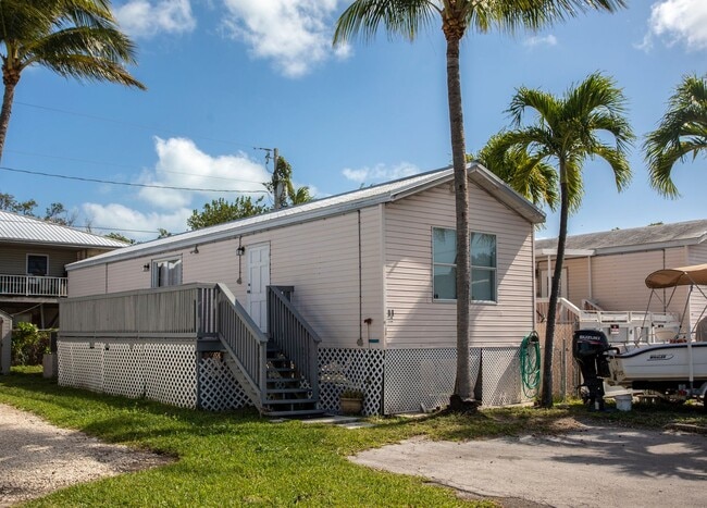 6620 Maloney Ave in Key West, FL - Building Photo - Building Photo