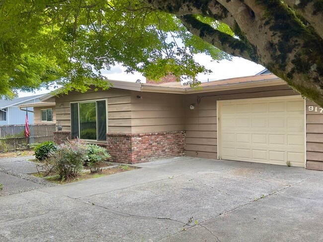 917 E Seattle St in Kent, WA - Building Photo - Building Photo