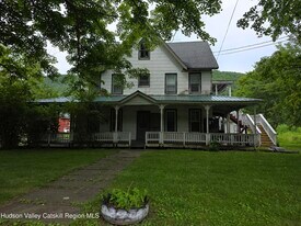 1253 NY-214 in Lanesville, NY - Building Photo