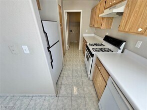 1420 Padre Bay Dr in Las Vegas, NV - Building Photo - Building Photo