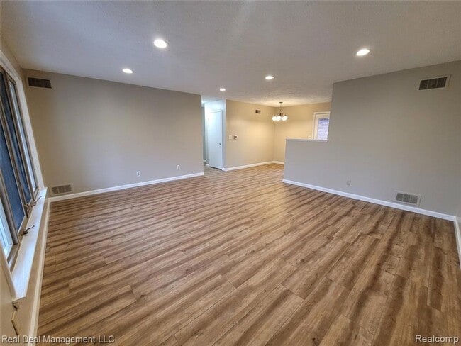 2534 Depew Dr in West Bloomfield Township, MI - Building Photo - Building Photo