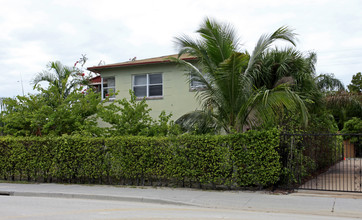 3311 Broadway in West Palm Beach, FL - Building Photo - Building Photo