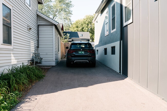 80 Maple St in Burlington, VT - Building Photo - Building Photo