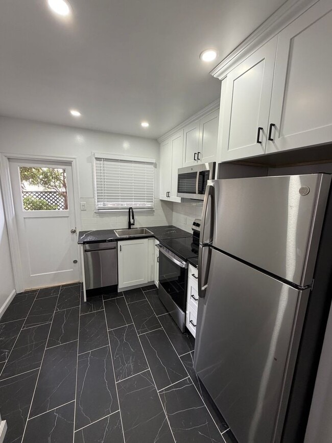 property at 128 Dartmouth Rd