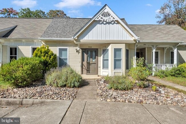 property at 944 Ships Bell Ct