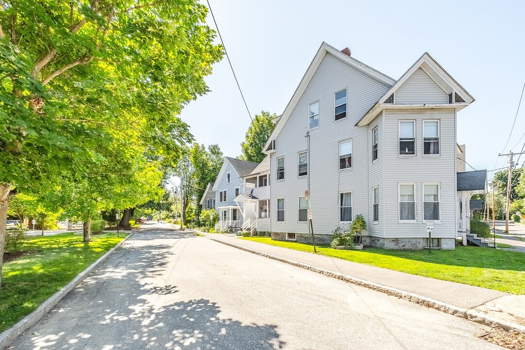 65 Rumford Street in Concord, NH - Building Photo