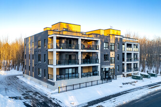 165 De Chambéry Boul in Blainville, QC - Building Photo - Building Photo