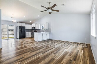 9340 W 9th Pl in Kennewick, WA - Building Photo - Building Photo