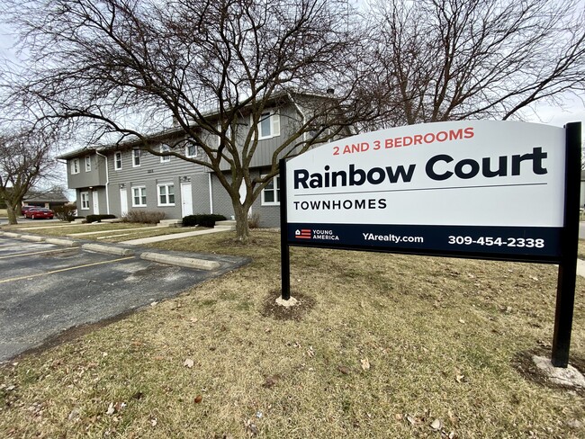 Rainbow Court Townhomes in Bloomington, IL - Foto de edificio - Building Photo