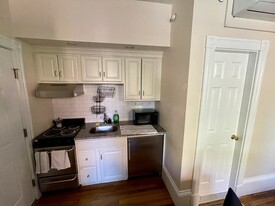 101 Pinckney St, Unit 3 Apartamentos