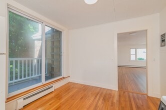 660 Jerusalem Rd in Cohasset, MA - Building Photo - Building Photo